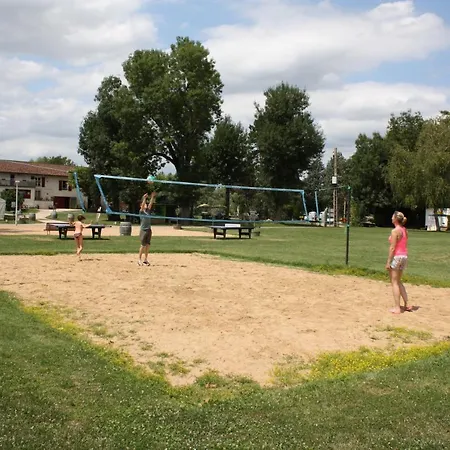 Campingplatz Aux Rives Du Soleil *
