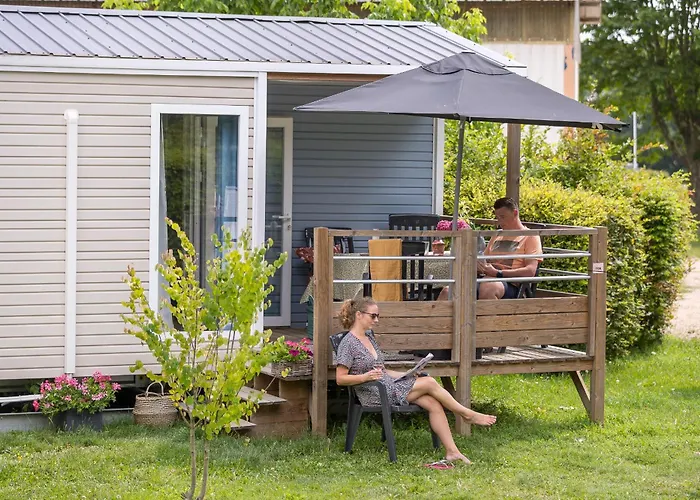 Aux Rives Du Soleil Parque de Campismo